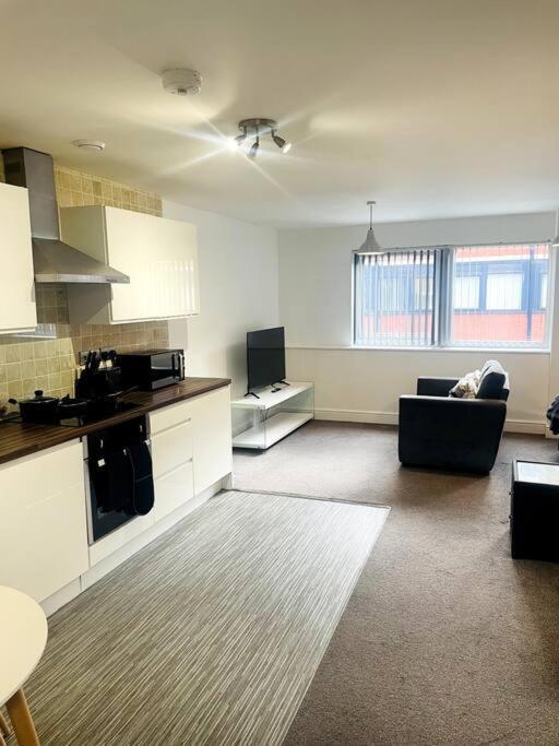 #215 1 Bed Serviced Apartment Derby Exterior photo